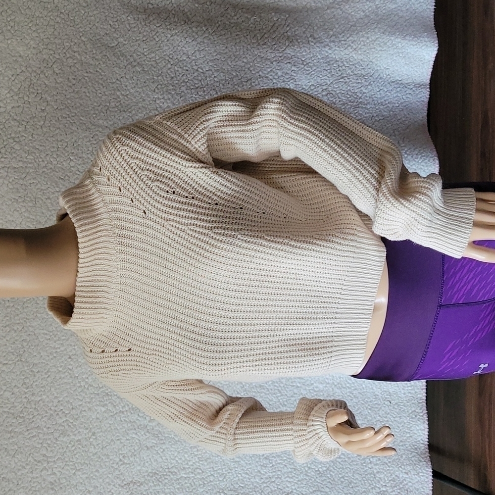 kendall and kylie cropped sweater kendall and kylie cropped sweater kendall - Picture 1 of 15